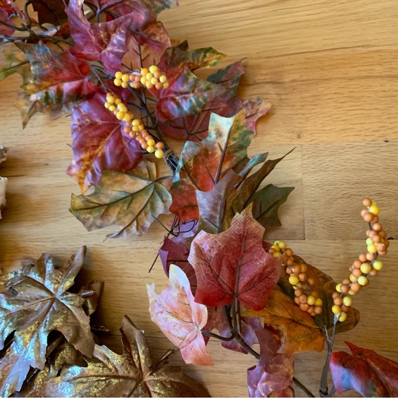 Bundle of fall scarecrow & garland decor - Picture 9 of 14